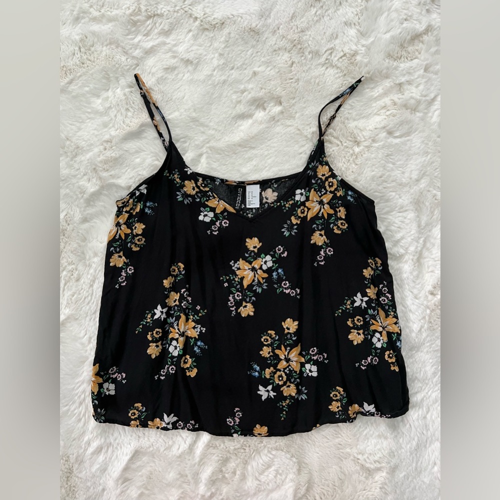 Women’s floral tank top size 10